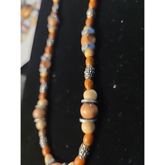 3 Vintage WOMEN'S Southwest Tribal Silvertone/cork/ wood/ Bolts 16 in Necklaces - Picture 5 of 13